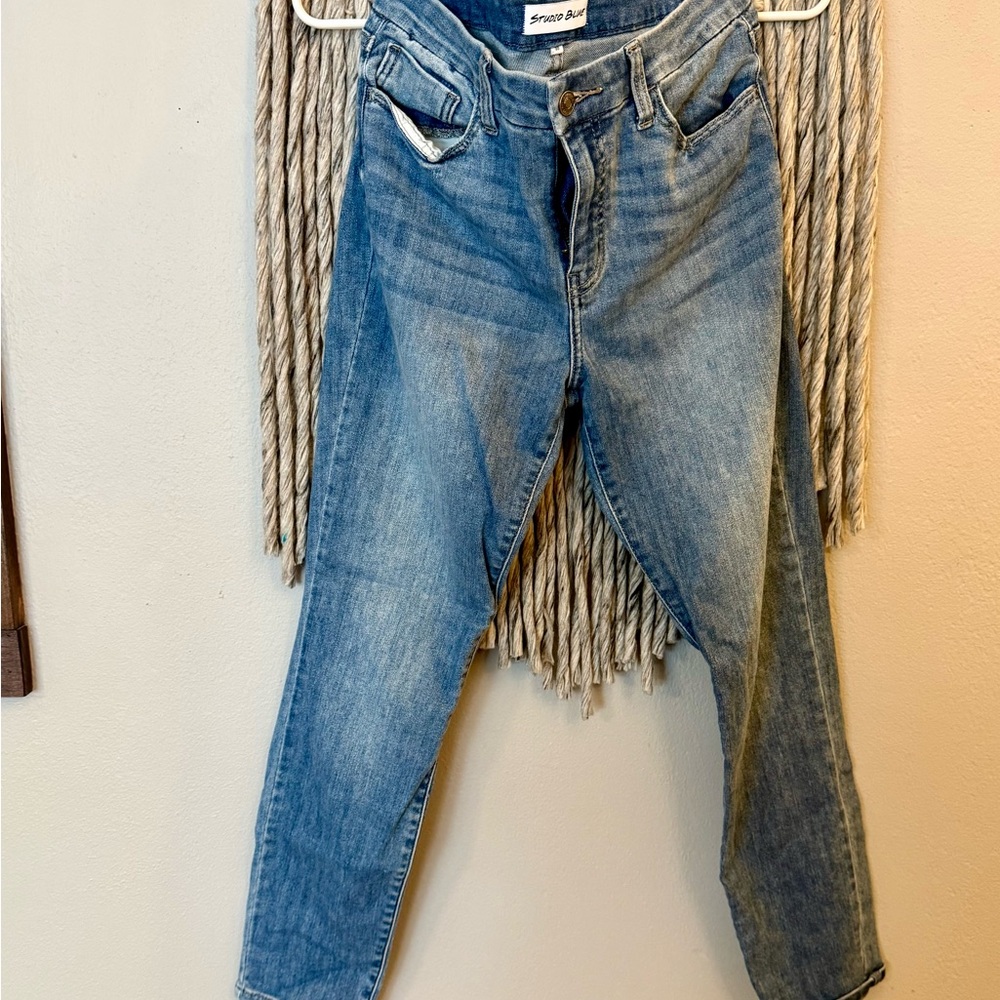 Studio Light Blue Ankle Jeans
